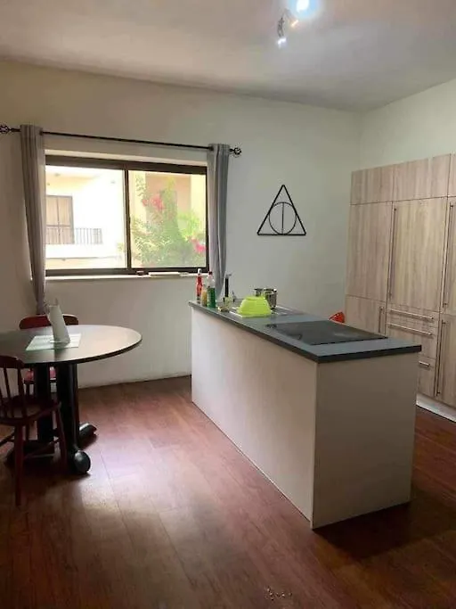 Central Comfort - 4 Bdr Apartment, Artfully Designed Gzira Apartment