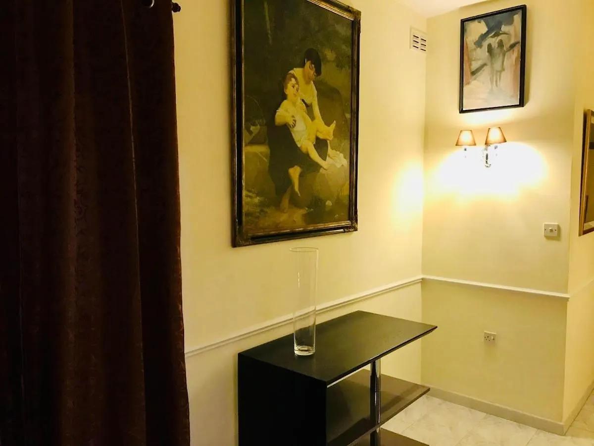 Apartment Central Comfort - 4 Bdr Apartment, Artfully Designed Gzira