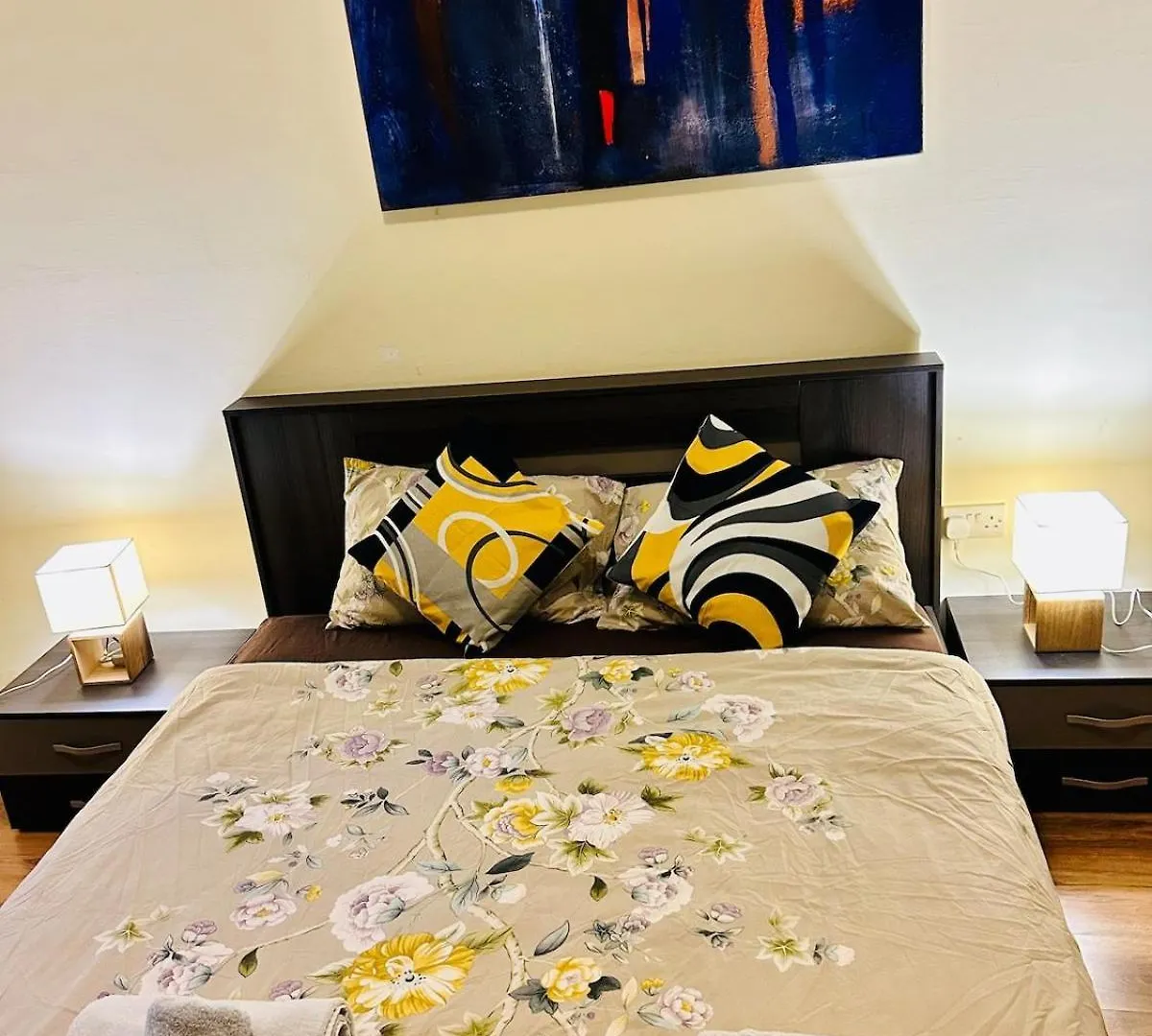 Apartment Central Comfort - 4 Bdr Apartment, Artfully Designed Gzira