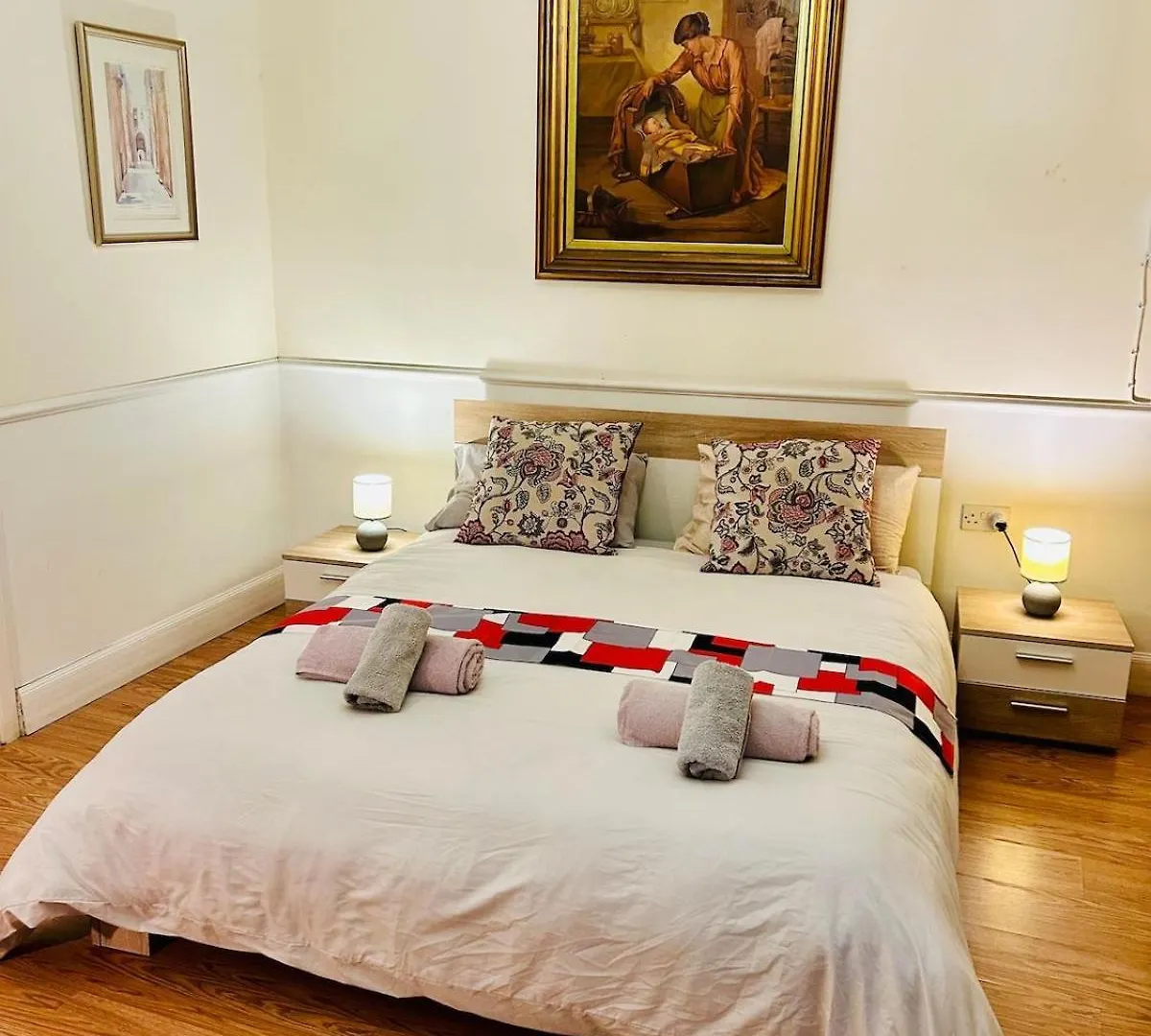Central Comfort - 4 Bdr Apartment, Artfully Designed Gzira Malta