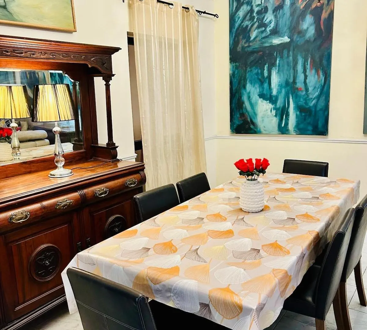 Apartment Central Comfort - 4 Bdr Apartment, Artfully Designed Gzira Malta